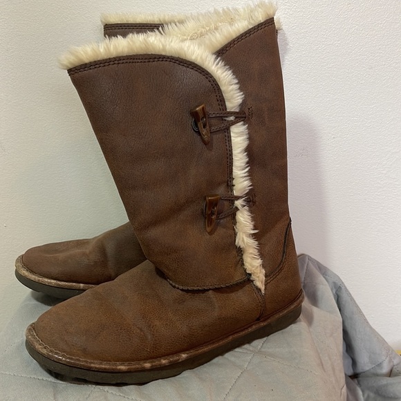 Ladies slip on boots - Picture 3 of 8